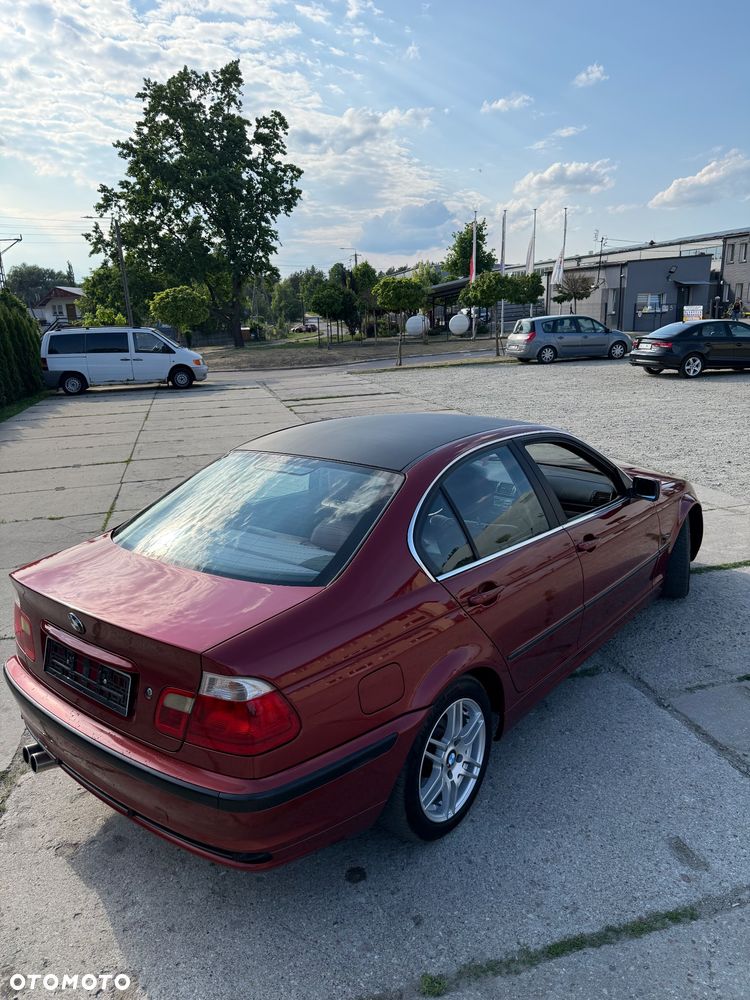 BMW Seria 3 323i - 12