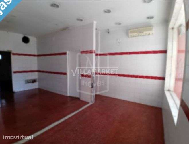 Loja da banca com 50 m2 composta por uma montra e um espaço amplo situ - Grande imagem: 3/6