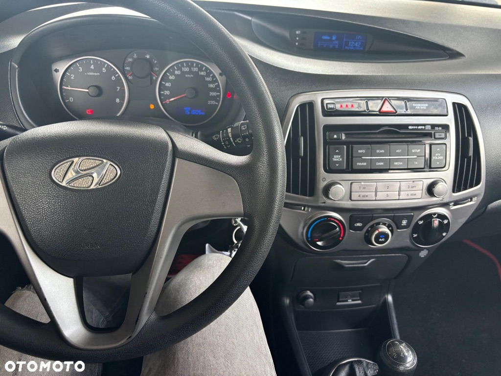 Hyundai i20 1.2 Fifa World Cup Edition - 4