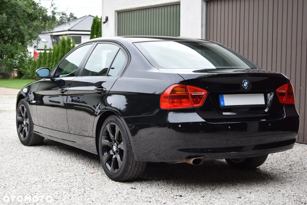 BMW Seria 3 318i - 5