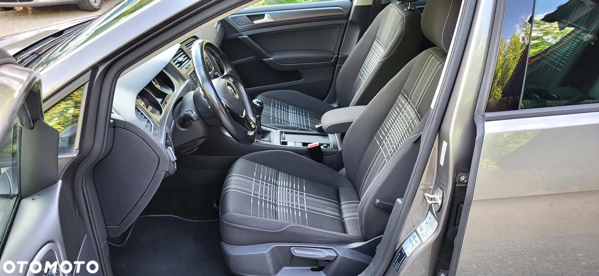 Volkswagen Golf Variant 1.6 TDI BlueMotion Technology Lounge - 29
