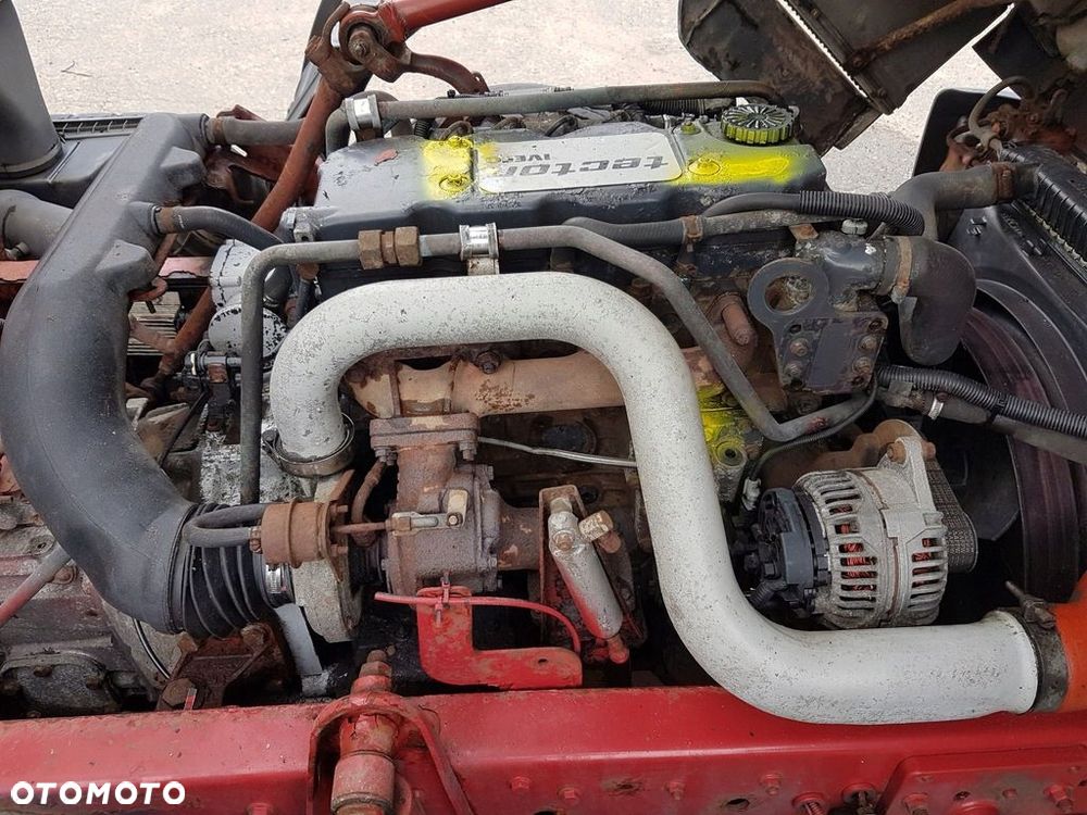 SILNIK IVECO EUROCARGO EUROFIRE 3.9 TECTOR 125 kW 170 KM F4AE0481A 00-07 rok - 2