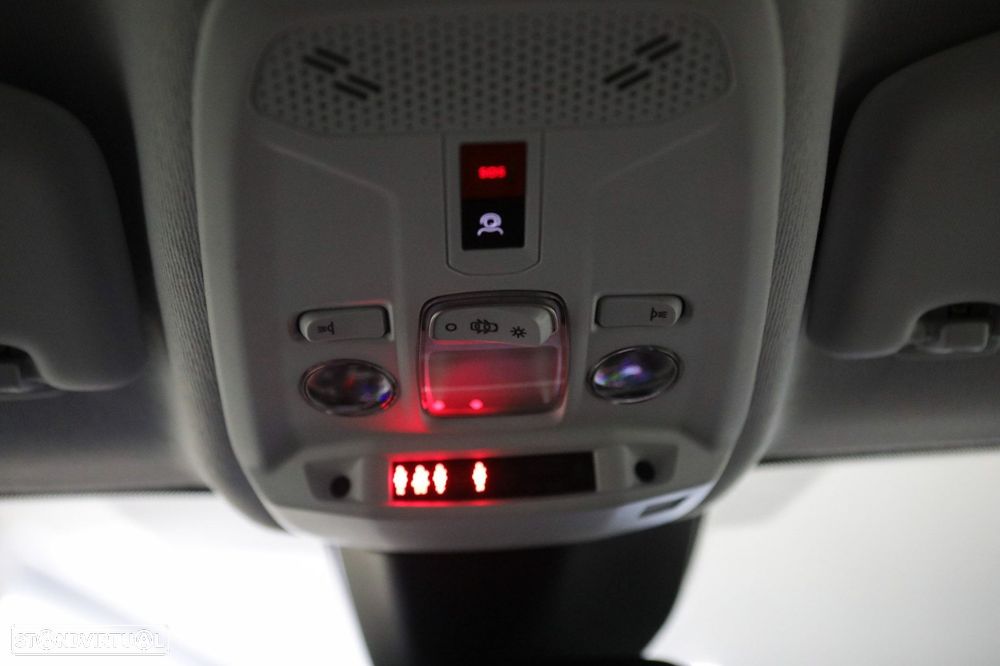 Peugeot 208 1.2 PureTech Allure - 38