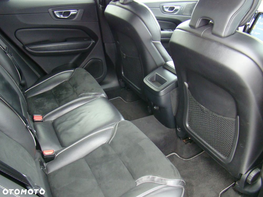 Volvo XC 60 D4 Geartronic RDesign - 32