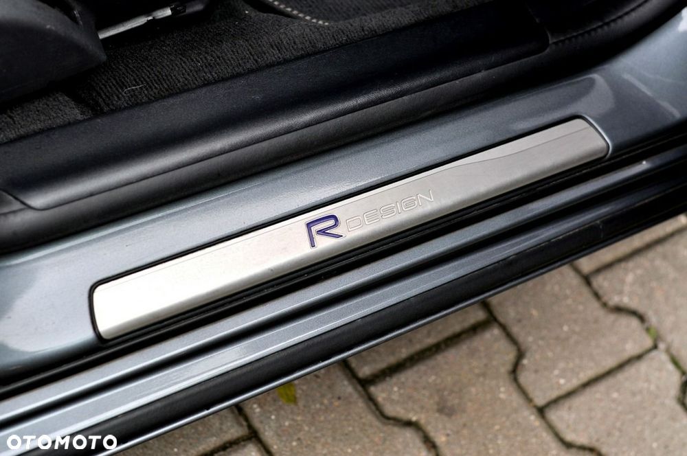 Volvo V60 D3 R-Design - 20