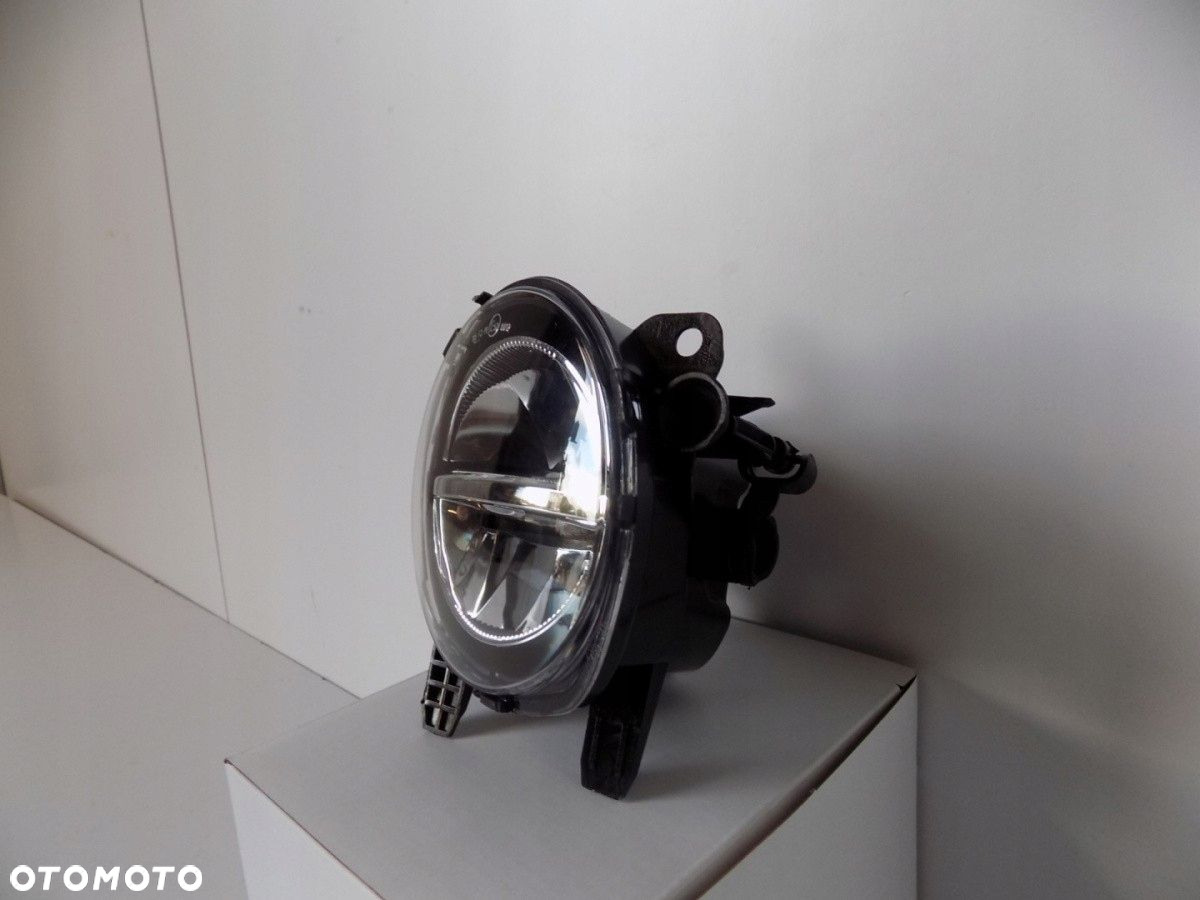 BMW 1, 2, 3, 4 F20 F30 Halogen LED Prawy 4388 - 5