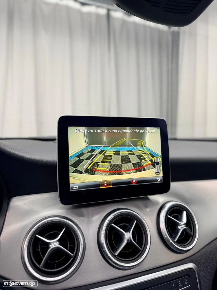 Mercedes-Benz CLA 220 Shooting Brake (CDI) d 4Matic 7G-DCT AMG Line - 28