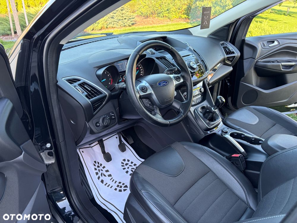 Ford Kuga 1.5 EcoBoost 2x4 Titanium - 17