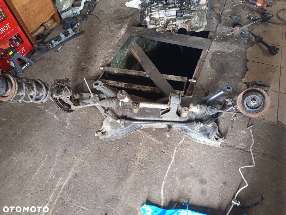 zwrotnica zawieszenie przód nissan pixo suzuki alto 2010r  EU POZNAN - 4