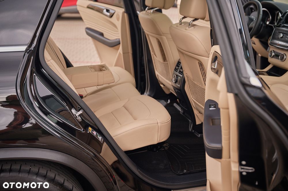 Mercedes-Benz GLE - 29