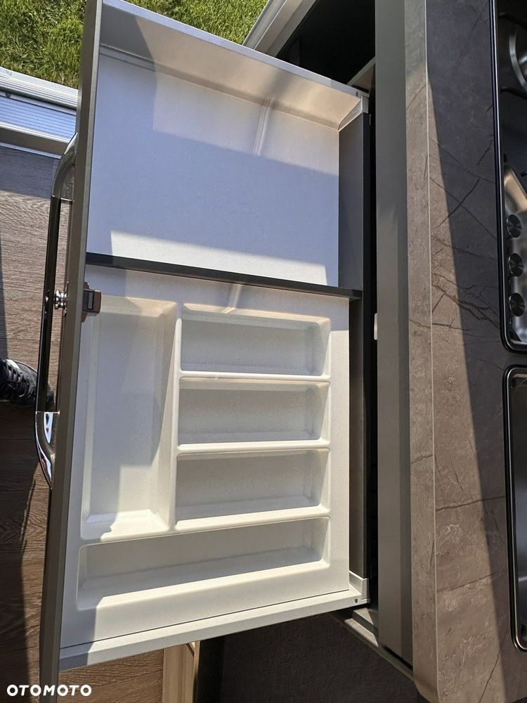 Hobby De Luxe 400 SFe - 13