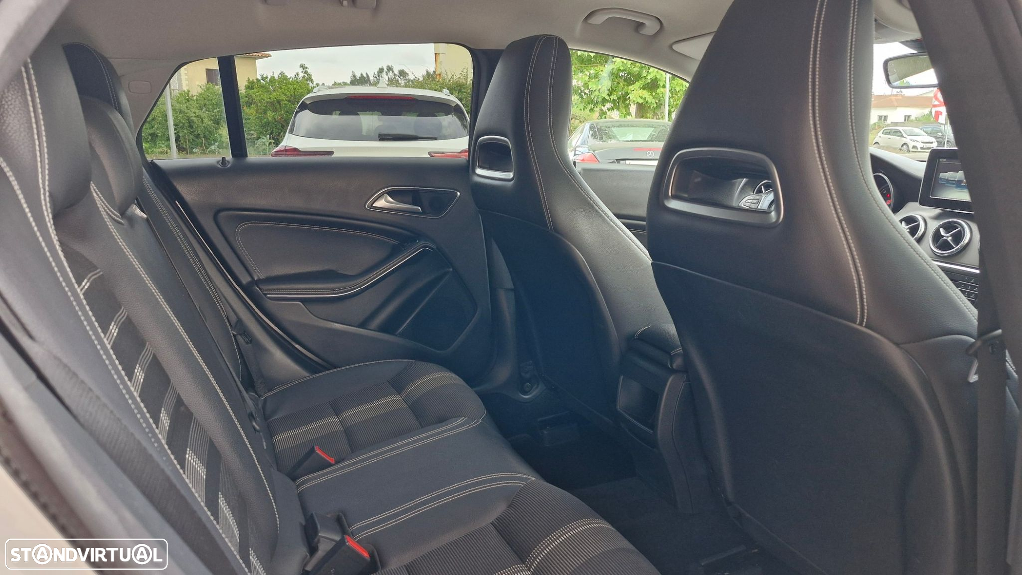 Mercedes-Benz CLA 180 d Shooting Brake Urban - 18