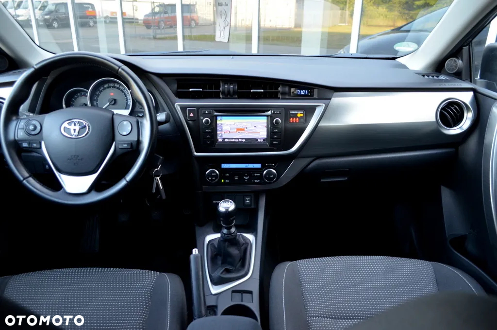 Toyota Auris 1.6 Dynamic - 8