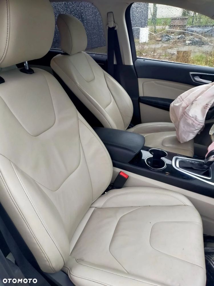 Ford Edge - 10