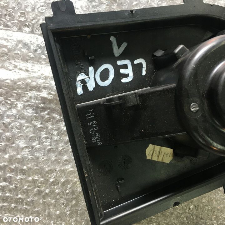 DMUCHAWA WENTYLATOR NAWIEWU VW SEAT A3 1J1819021B - 2