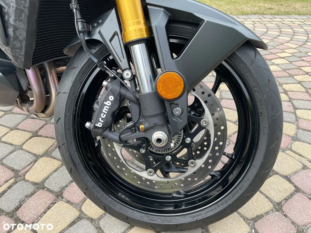Suzuki GSX 1000 - 7