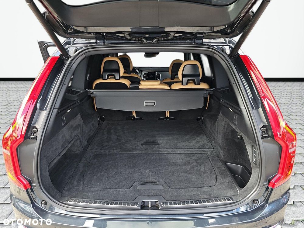 Volvo XC 90 - 31