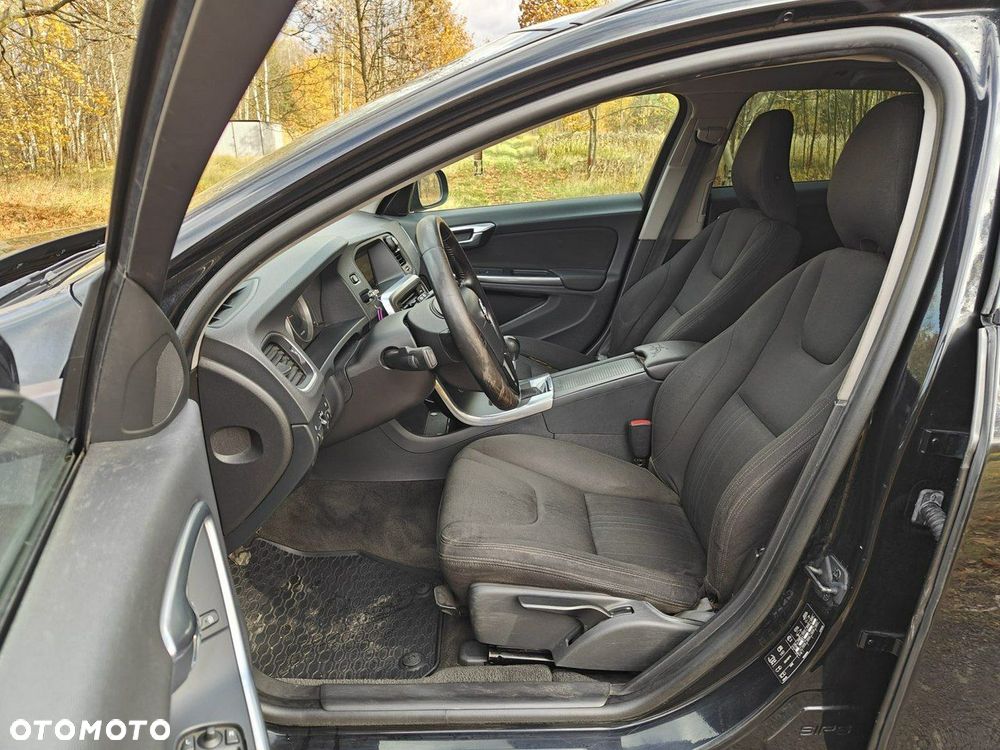 Volvo V60 - 11