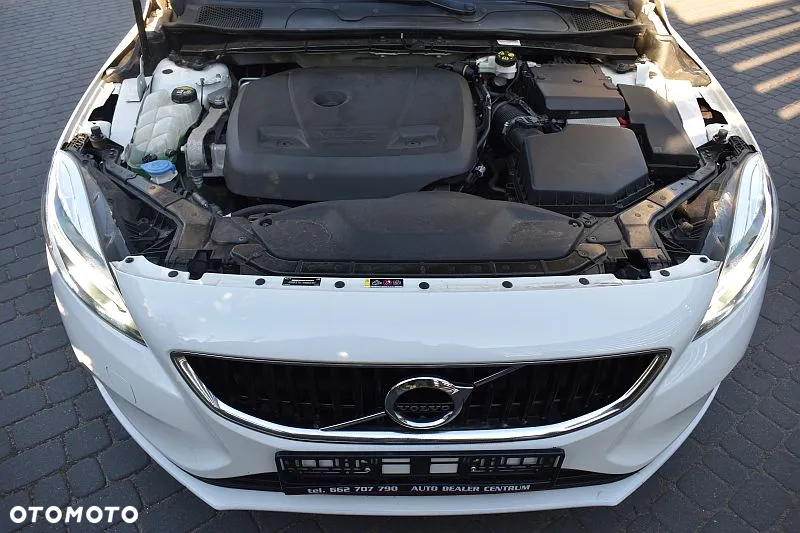 Volvo V40 T2 Geartronic Momentum - 35