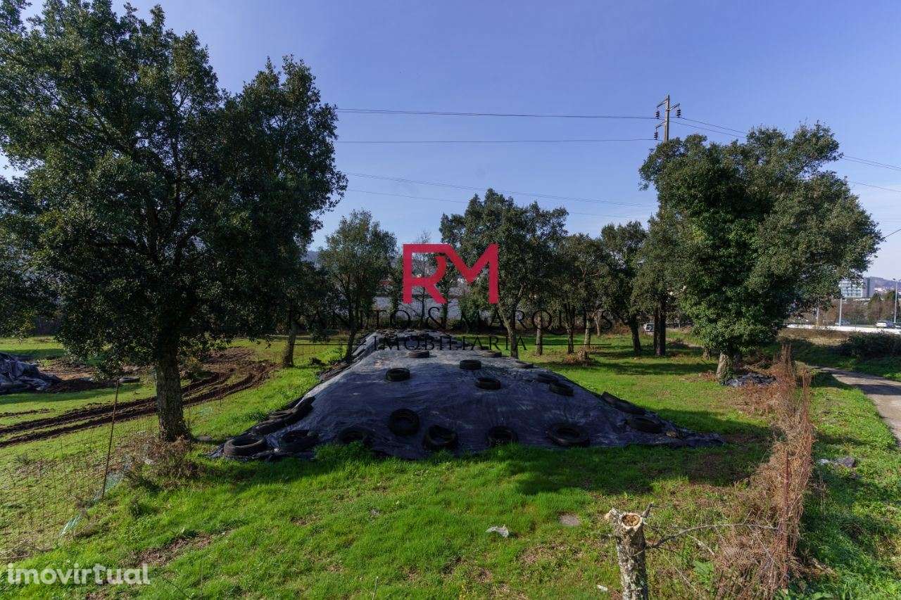 TERRENO PARA CONSTRUÇÃO - CENTRO DE VALONGO - Grande imagem: 4/11