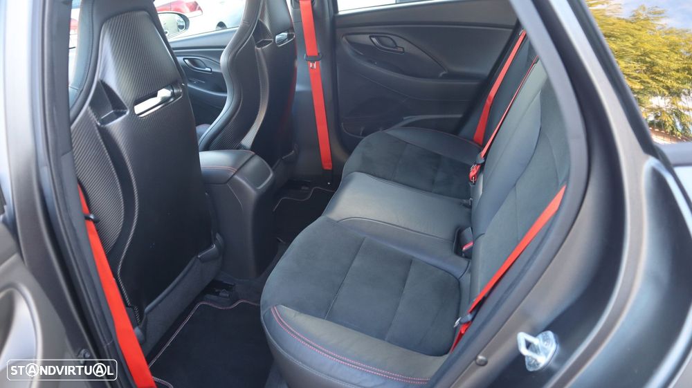 Hyundai i30 N 2.0 T-GDi Performance Pack - 35