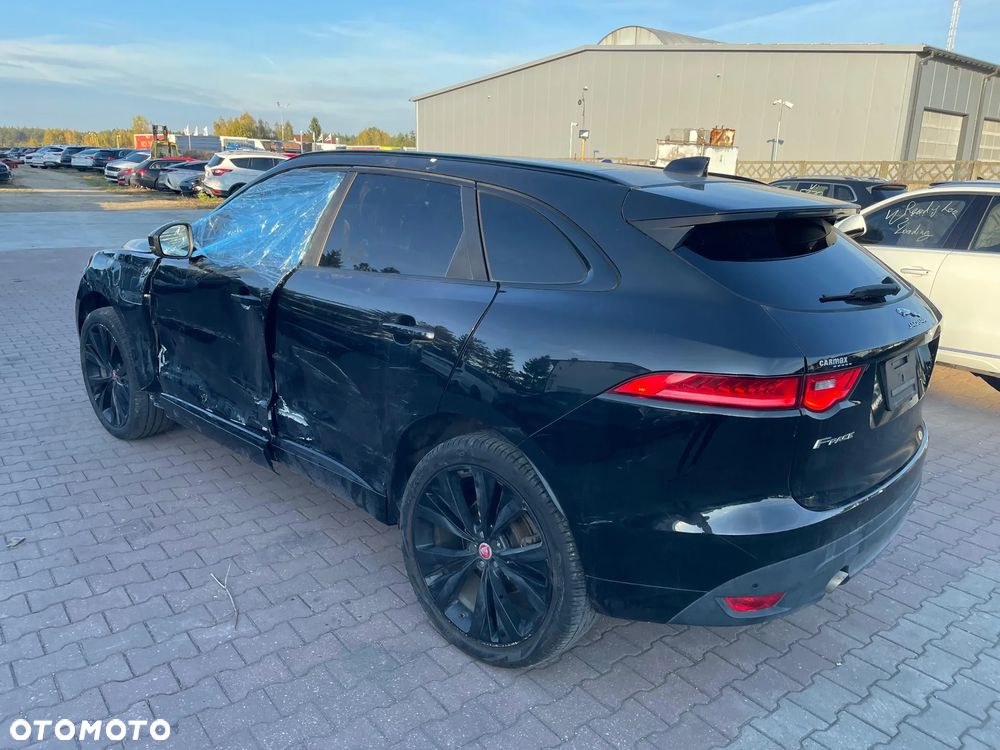 Jaguar F-Pace 2.0 i4P AWD R-Sport - 6