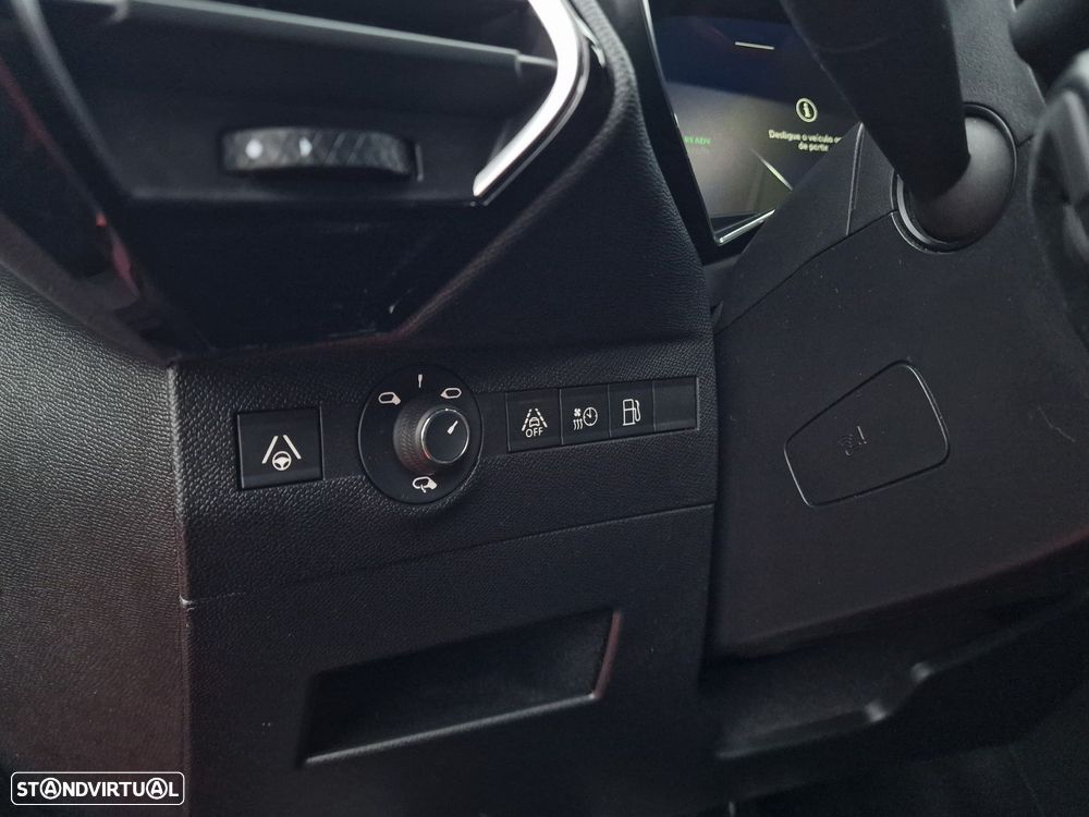 DS DS7 Crossback E-Tense Performance Line+ EAT8 - 23