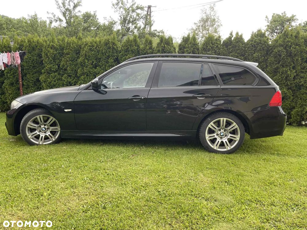 BMW Seria 3 330d xDrive DPF Touring - 5