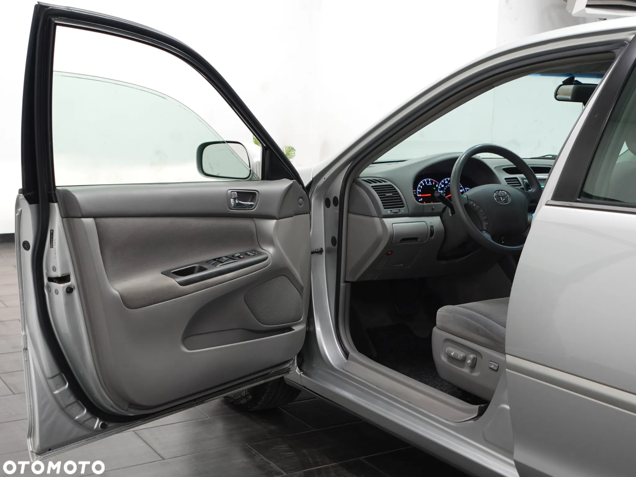 Toyota Camry 2.4 VVT-i - 20