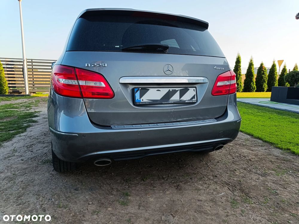 Mercedes-Benz Klasa B 220 4Matic 7G-DCT - 5