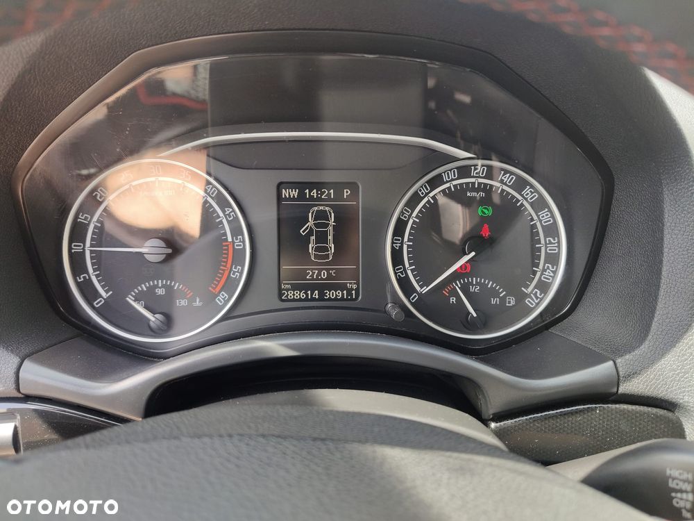 Skoda Octavia 2.0 TDI RS DSG - 27