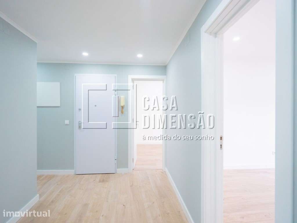 Apartamento de tipologia T3, remodelado, na Damaia!! - Grande imagem: 2/42