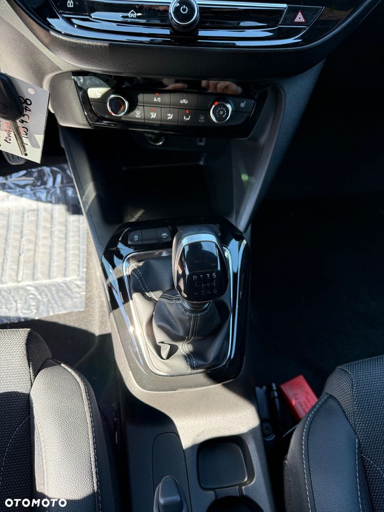 Opel Corsa 1.2 T Yes S&S - 13