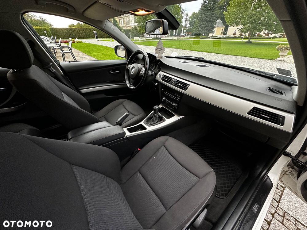 BMW Seria 3 316d - 12