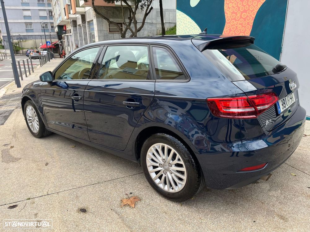 Audi A3 Sportback 1.6 TDI Design - 7