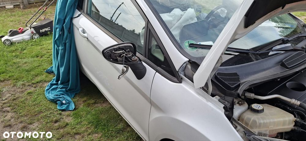 Ford Fiesta - 6