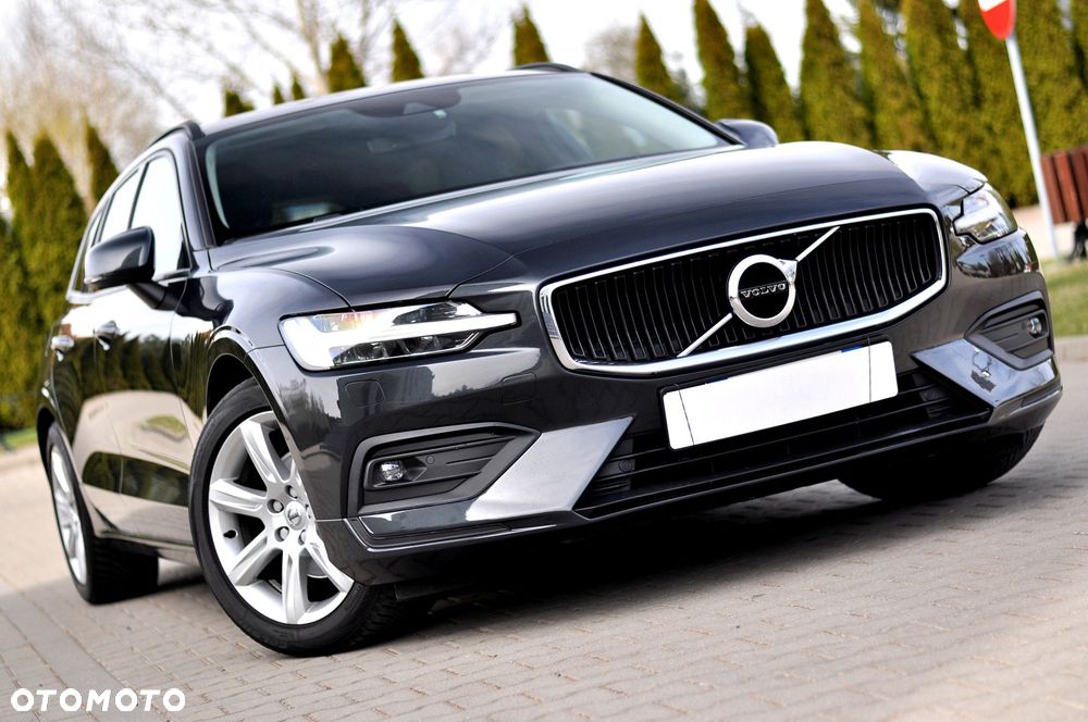 Volvo V60 D3 Geartronic Momentum Pro - 1