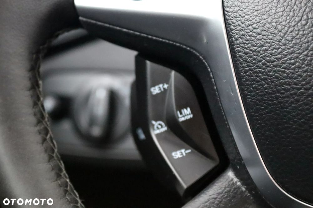 Ford Kuga 2.0 TDCi 2x4 Individual - 29