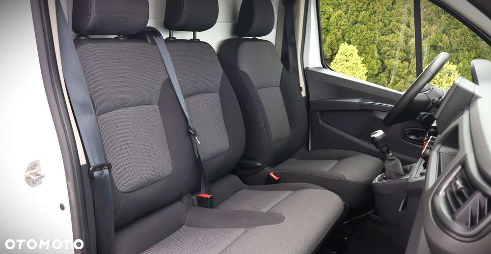 Renault Trafic - 19