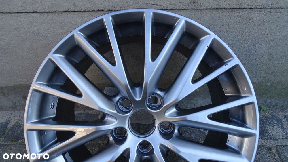 LEXUS IS200T, 300H - felga 8.5Jx18 ET50 5x114.3 - 2