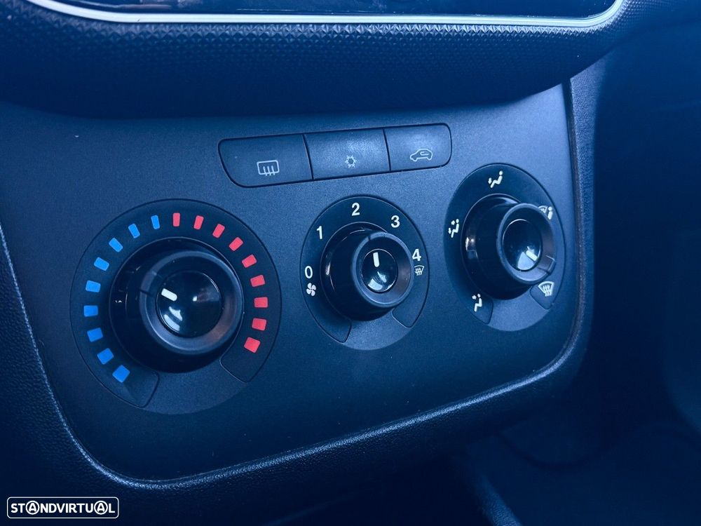 Fiat Punto 1.3 M-Jet Easy S&S - 17