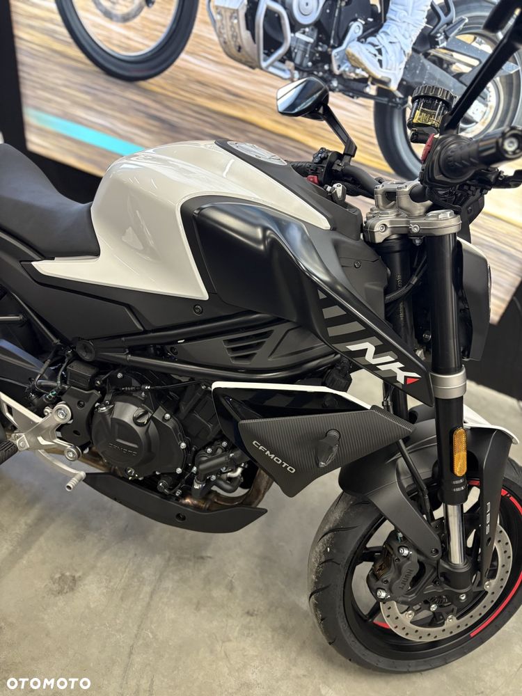 CFMoto 450NK - 15