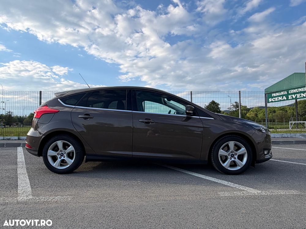 Ford Focus 1.5 EcoBoost Start-Stopp-System TITANIUM - 6