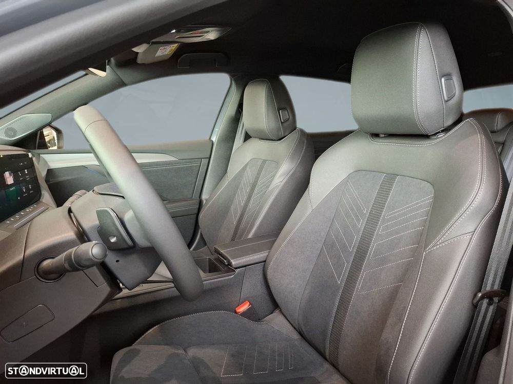 Opel Astra 1.2 T Hybrid GS eDCT — fotografia 5