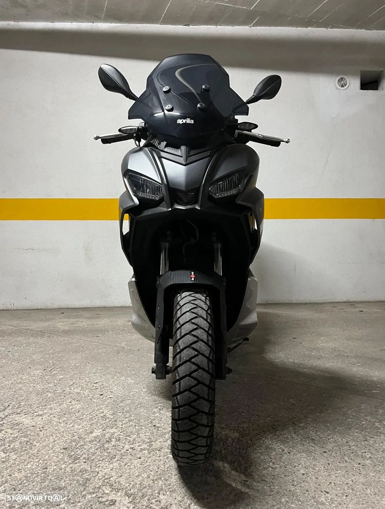 Aprilia SR SR GT - 5
