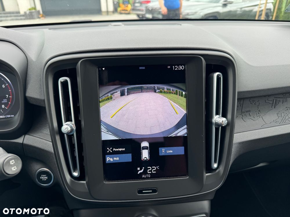 Volvo XC 40 T3 Momentum - 21