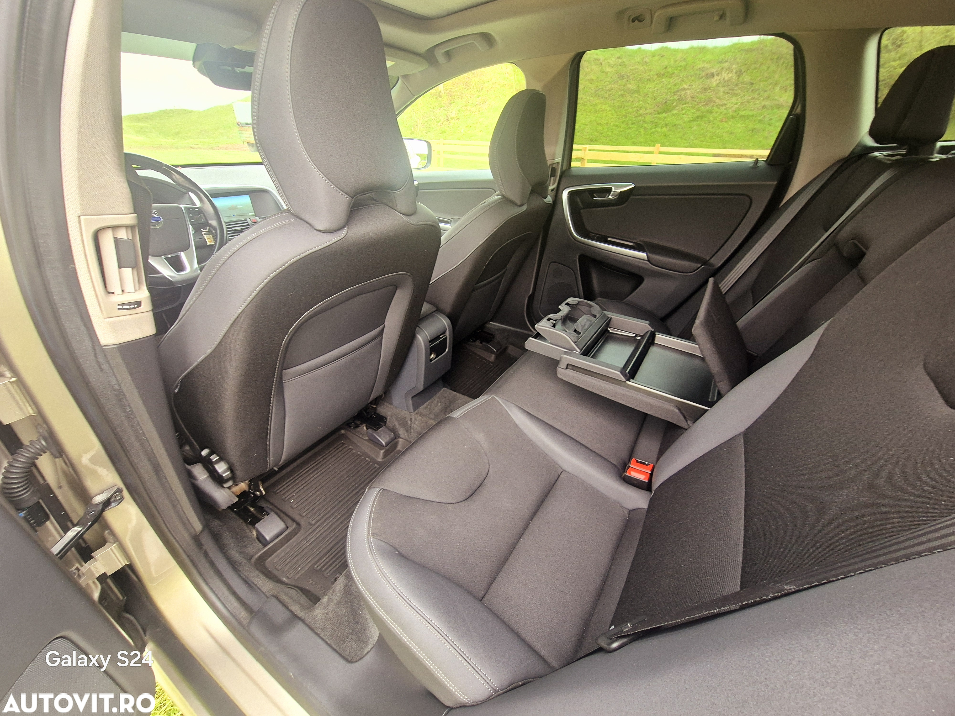 Volvo XC 60 D4 Geartronic Momentum - 14