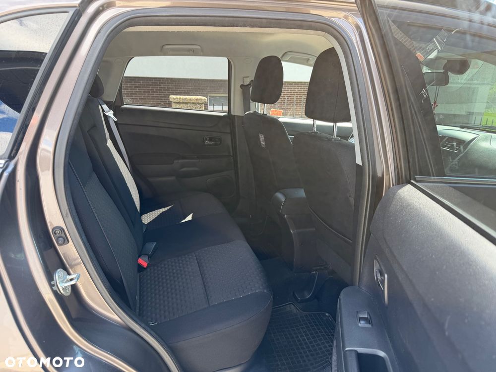 Mitsubishi ASX 1.6 Invite AS&G - 12