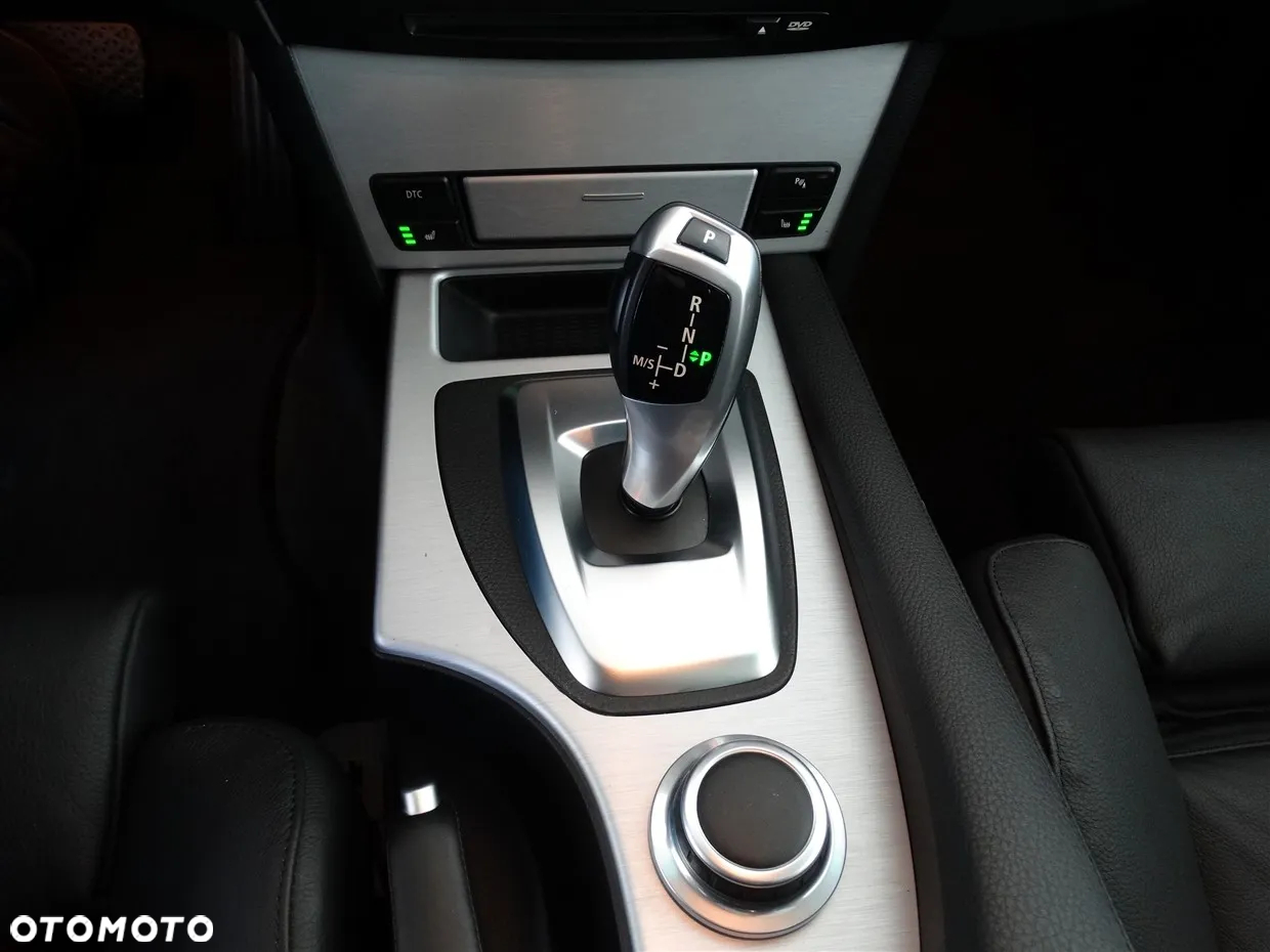 BMW Seria 5 530i - 28