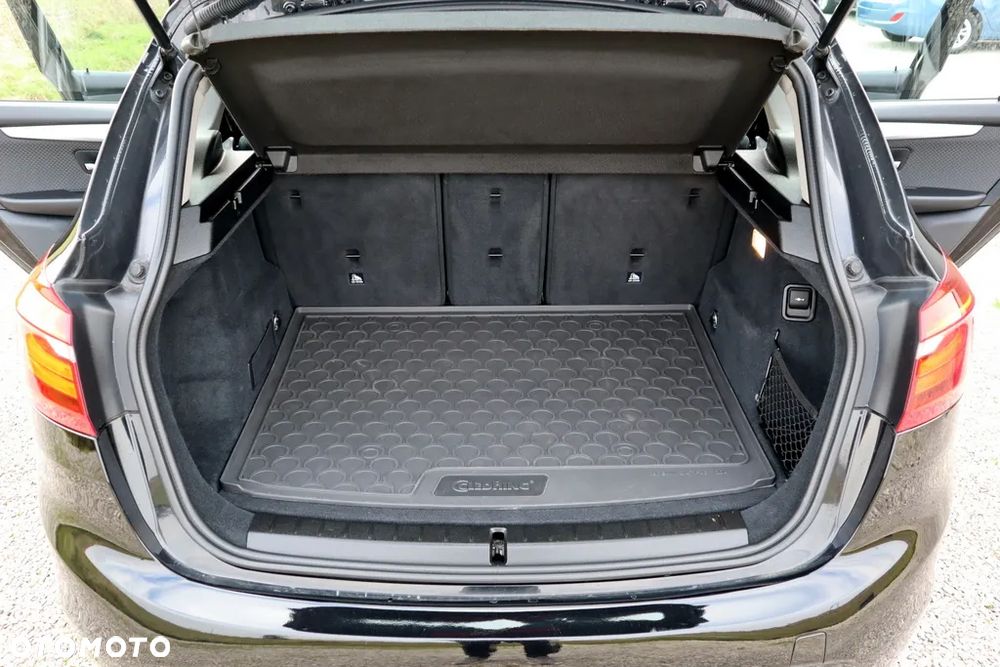 BMW Seria 2 218d Active Tourer - 28